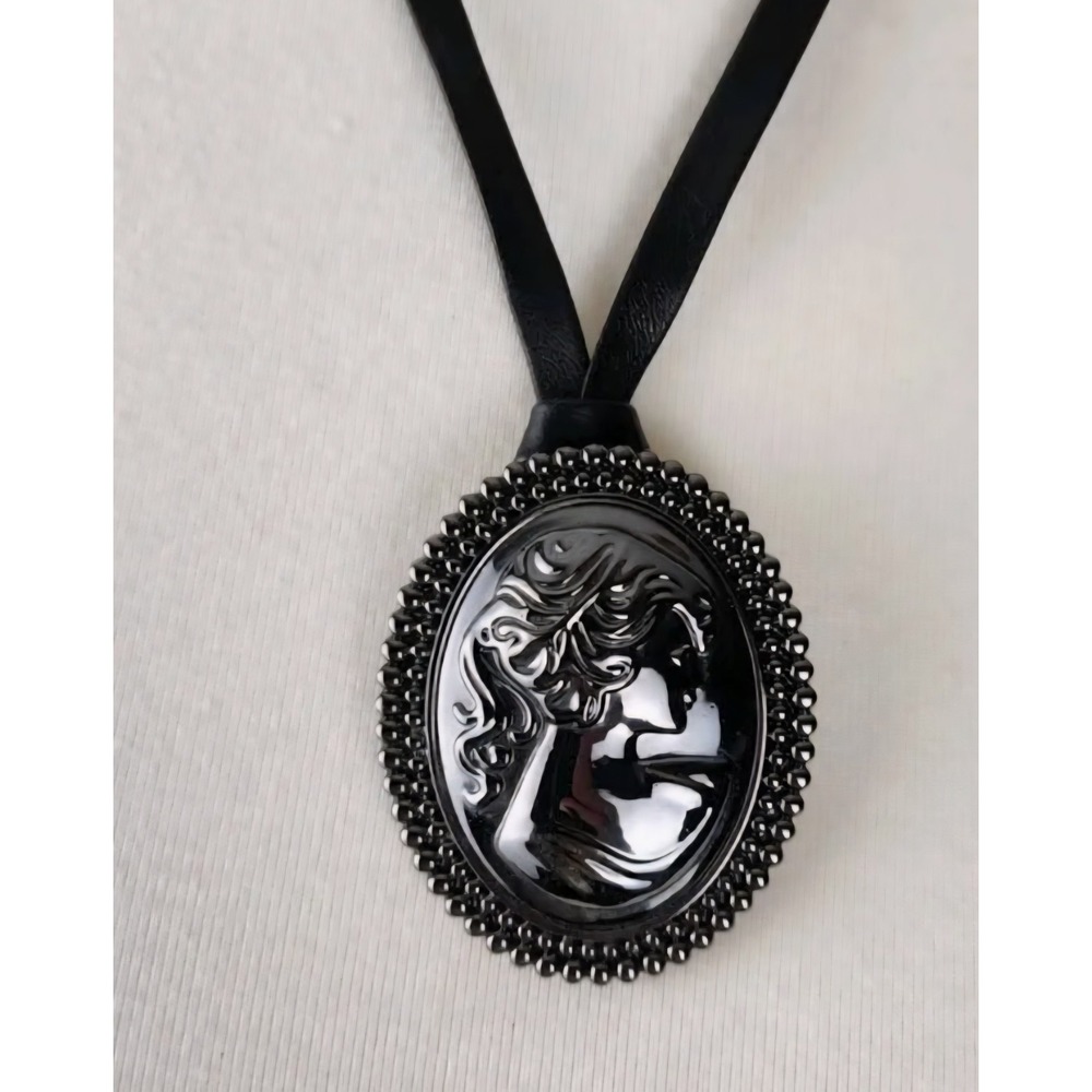 Vintage Coach Cameo Leather Necklace Black Toggle Close Goth Victorian Gunmetal - Picture 1 of 5